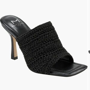 New in box Marc Fisher LTD Dako sandal